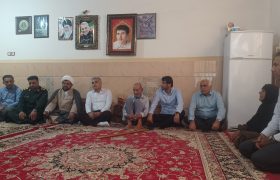 دیدار فرماندار سیریک با خانواده‌های معظم شهدا در هفته دولت