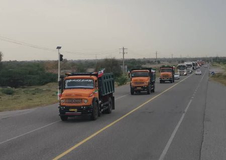 رژه خودروهای سنگین در بیعت از رهبری برگزار شد