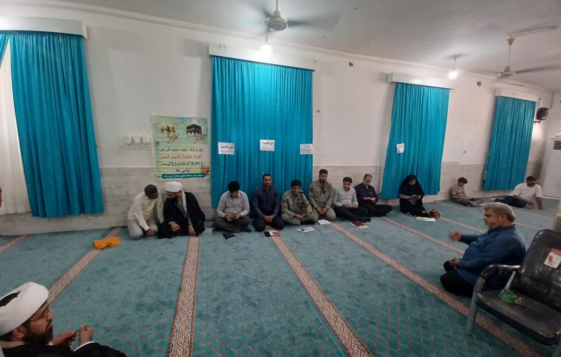 میز خدمت ۵ دستگاه اجرایی در حاشیه نماز جمعه سیریک